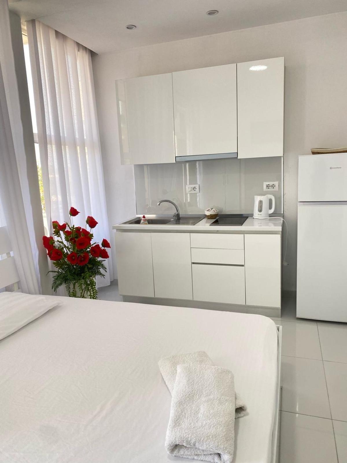 Rai Rooms Durres Bagian luar foto